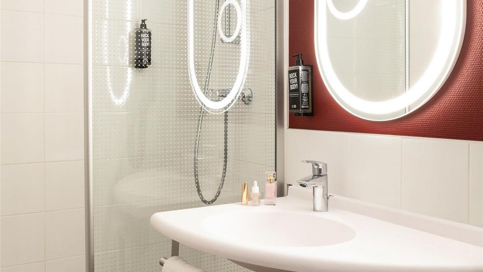 Ibis Paris Porte de Bercy Room