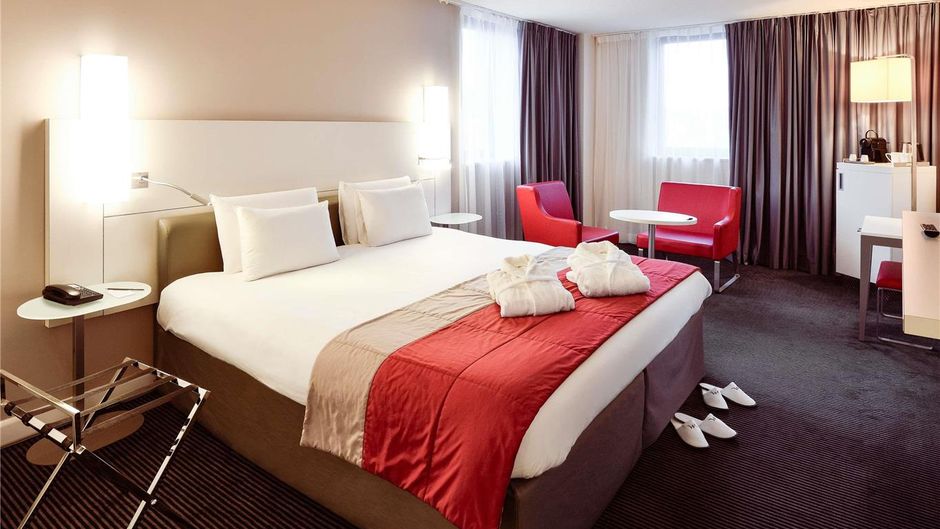 Mercure Grand Saxe Lafayette Hotel Room