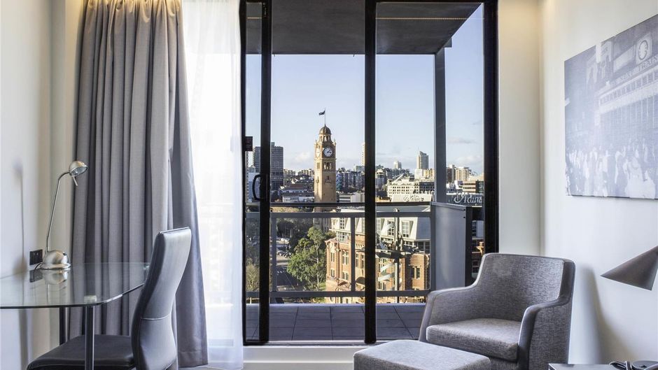 Mercure Sydney Room