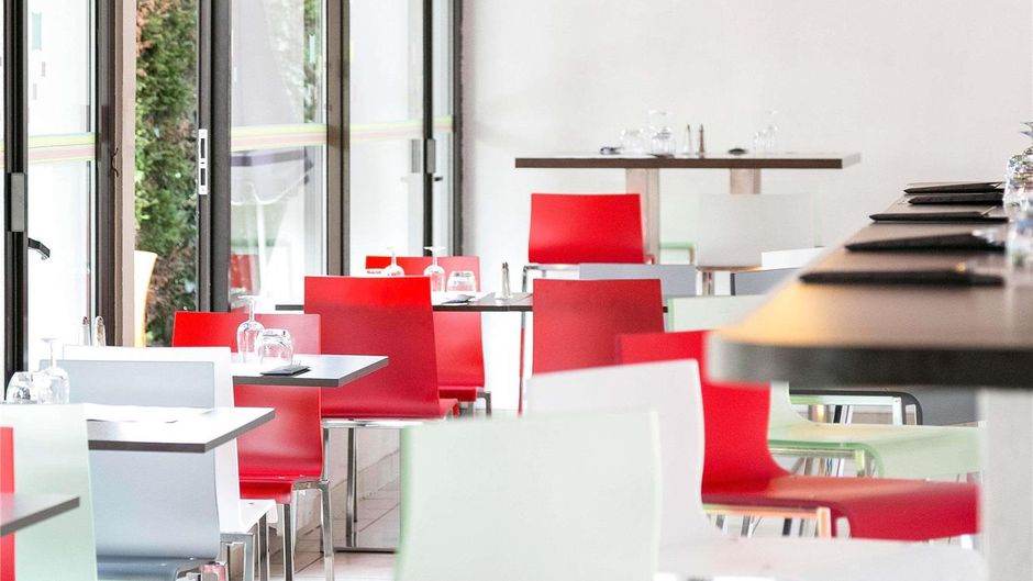 Ibis Styles Bordeaux Airport Exterior