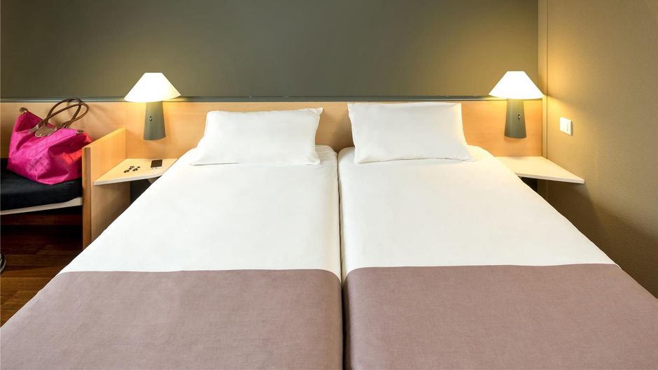 Ibis Charleroi Centre Gare Room