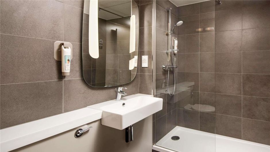 Ibis Coventry South Whitley Room