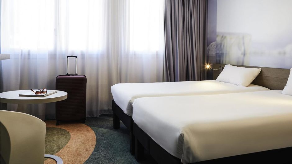 Ibis Styles Toulon Centre Congres Room