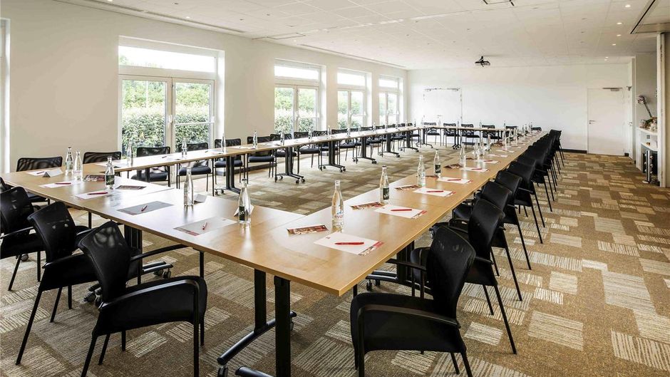 Ibis Cherbourg Meeting