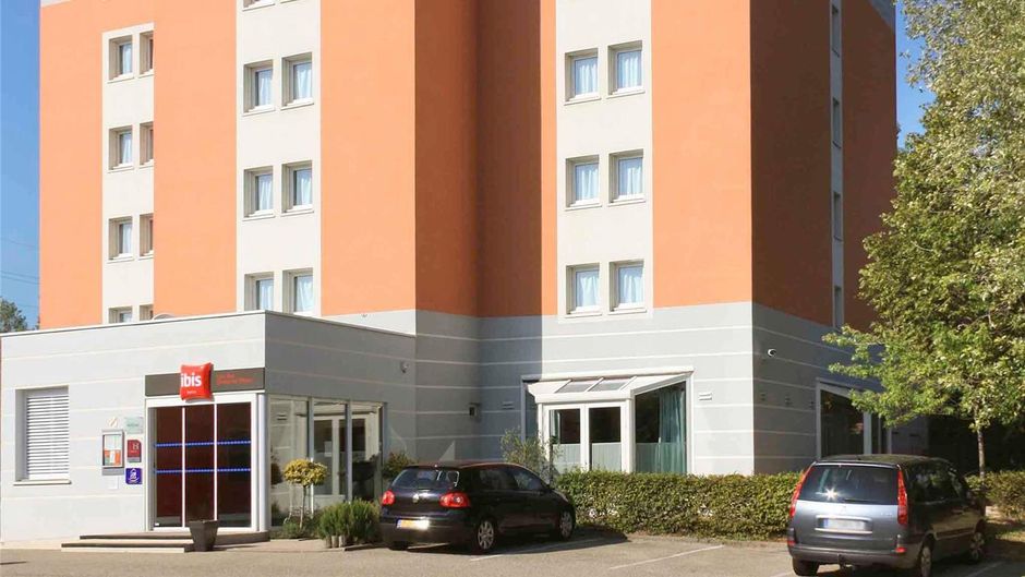 Ibis Hotel Lyon Sud Exterior
