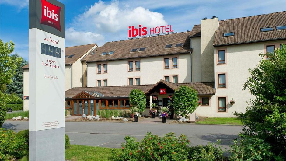 Ibis Charleroi Aeroport Exterior