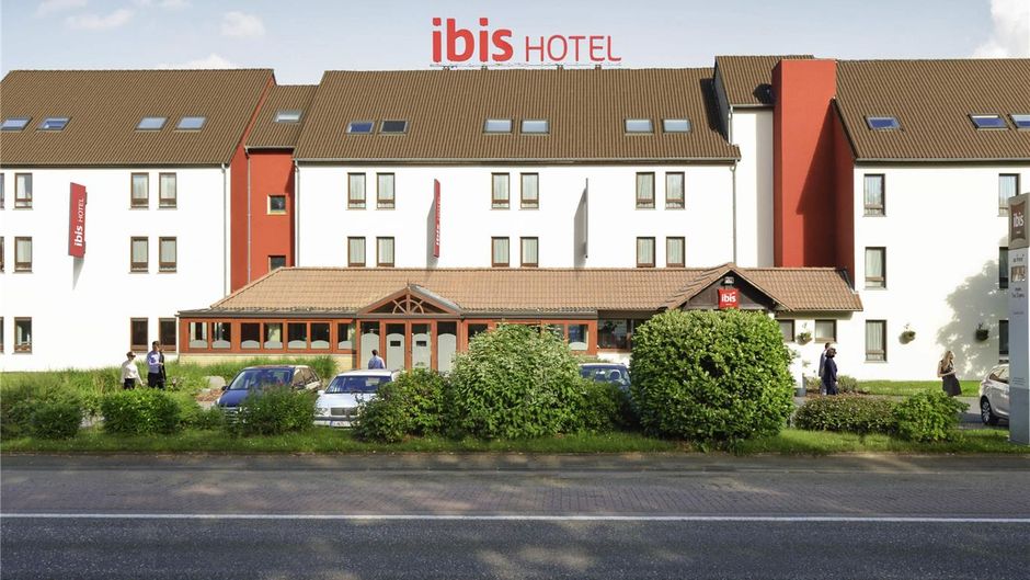 Ibis Charleroi Aeroport Exterior