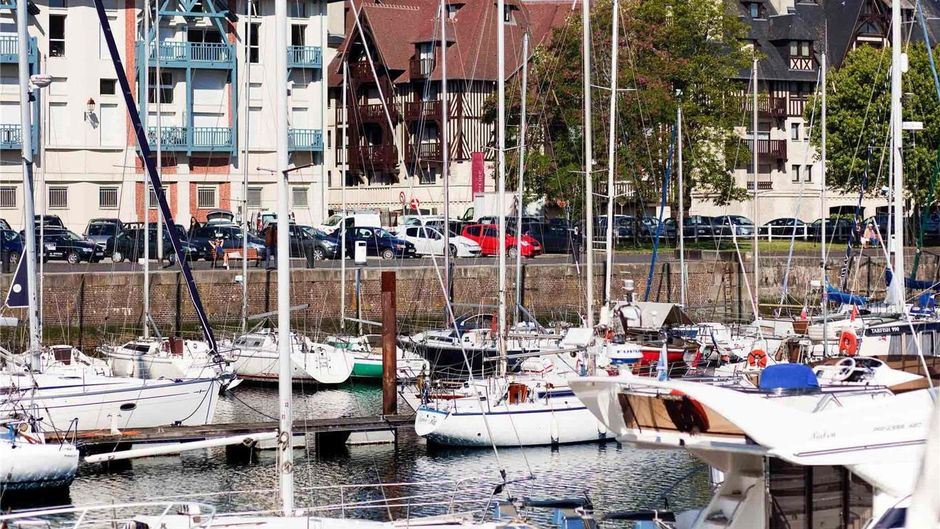 Hotel Mercure Deauville Yacht Club Exterior
