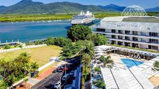 Pullman Reef Hotel Casino