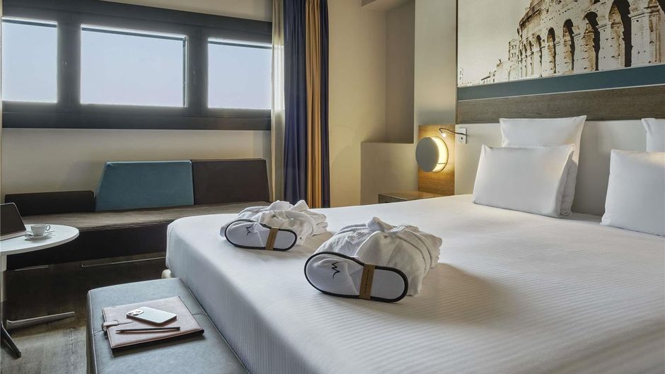Mercure Roma Centro Colosseo Room
