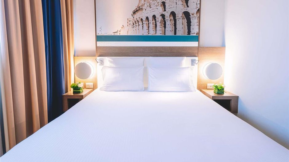 Mercure Roma Centro Colosseo Room