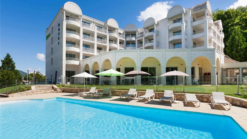 Ibis Styles Aix-les-Bains Domaine de Mar Pool