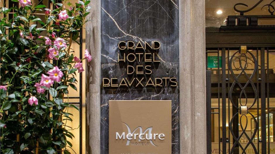 Mercure Beaux Arts Exterior