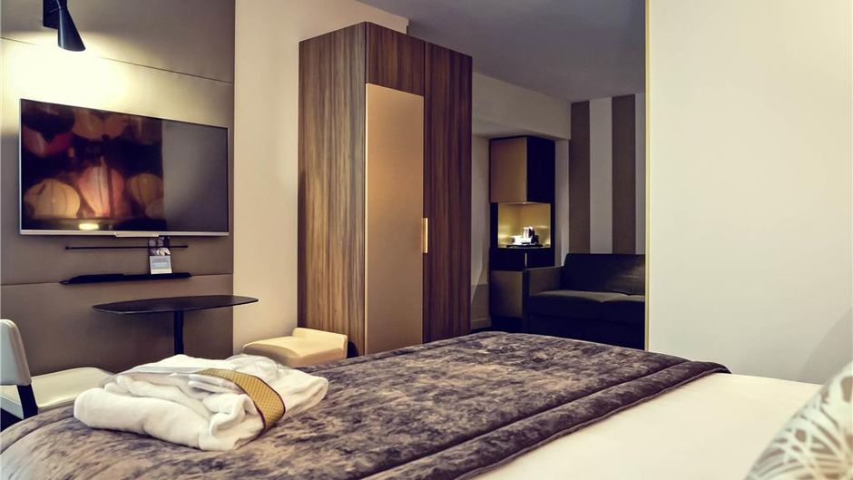 Mercure Plaza Republique Room