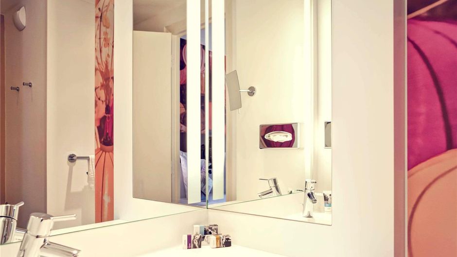Mercure Plaza Republique Room