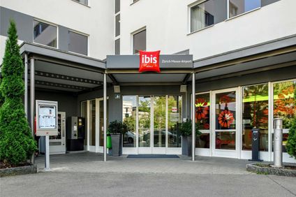Ibis Zurich Messe Airport