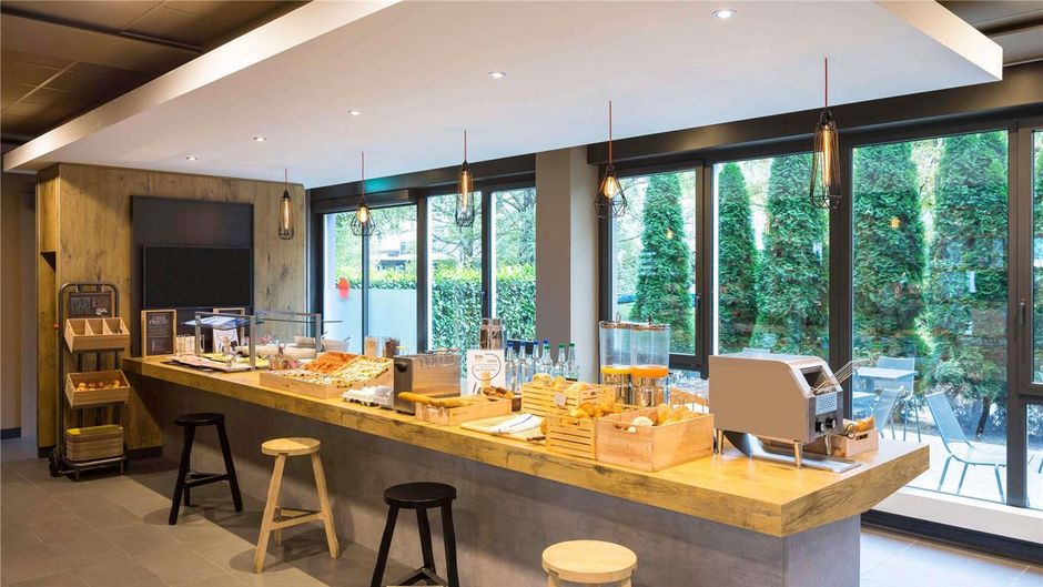Ibis Zurich Messe Airport Restaurant