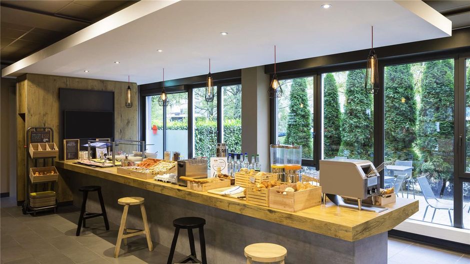 Ibis Zurich Messe Airport Restaurant