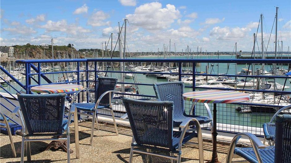 Hotel Ibis Granville Port de Plaisance Exterior