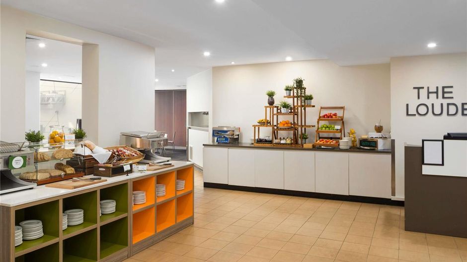 Mercure Welcome Melbourne Exterior