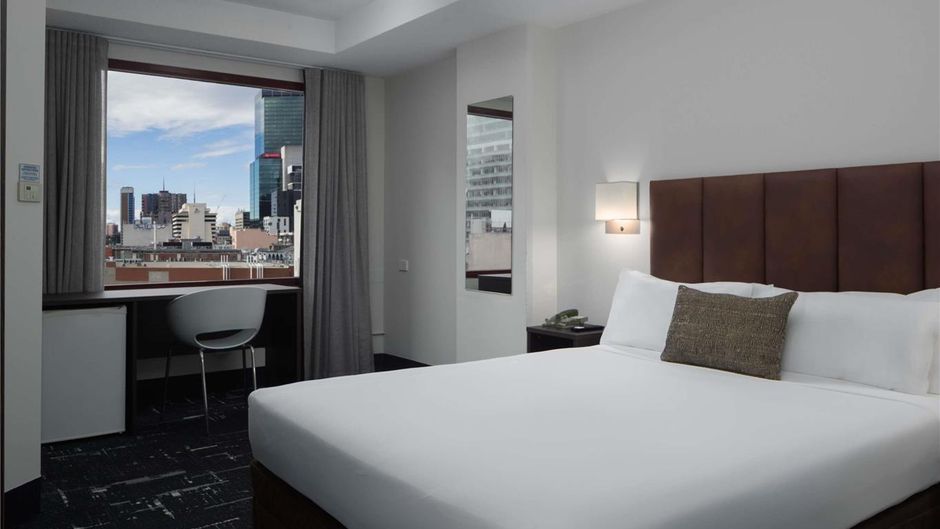 Mercure Welcome Melbourne Room