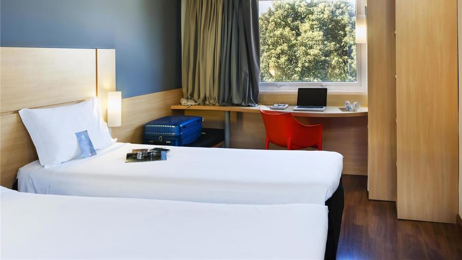 Ibis Paulinia Room