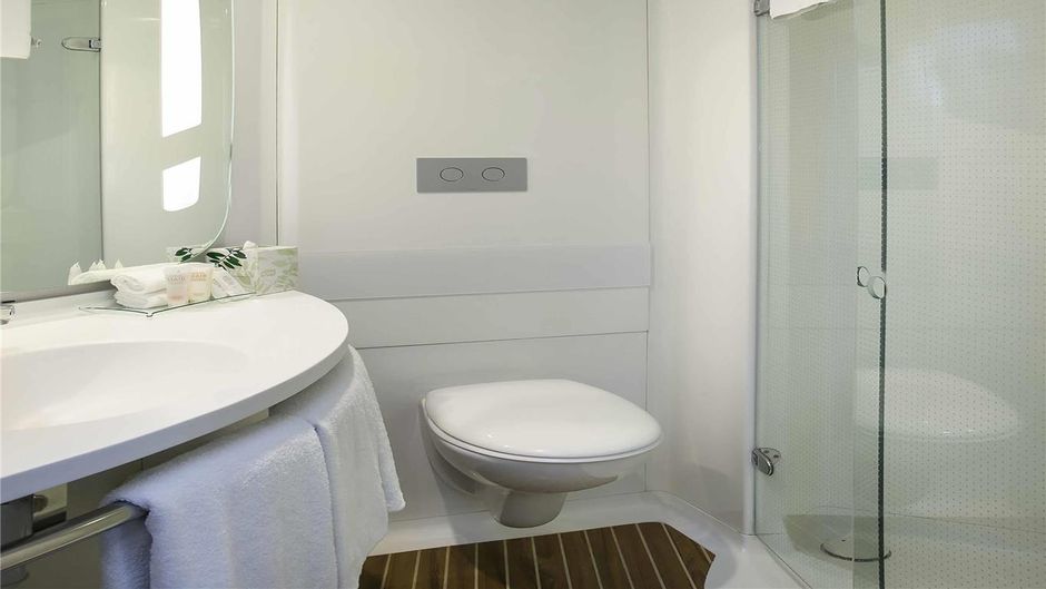 Ibis Sydney Airport Room