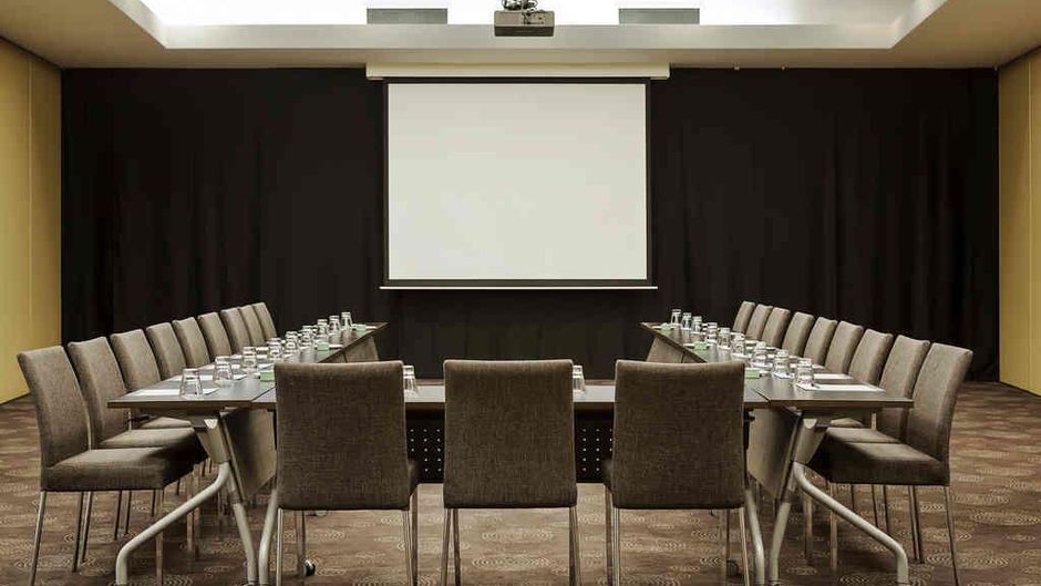 Ibis Auckland Ellerslie Meeting