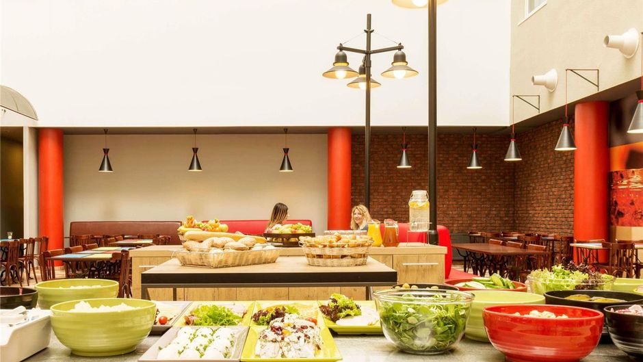 Ibis Lodz Restaurant