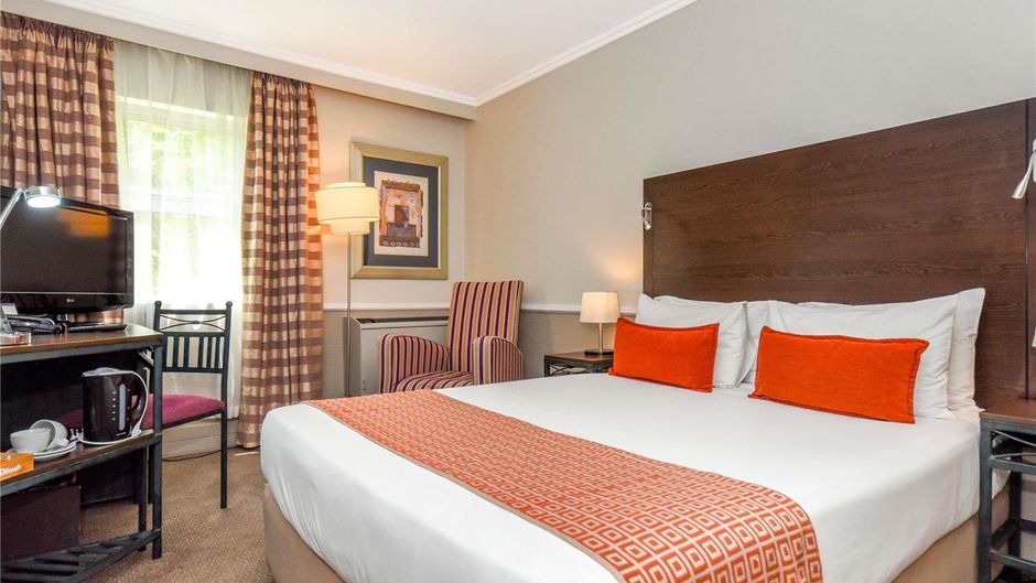Mercure Hotel Randburg Room