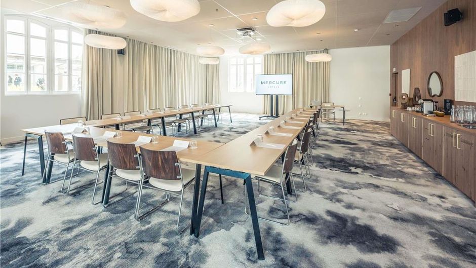 Mercure Troyes Centre Meeting