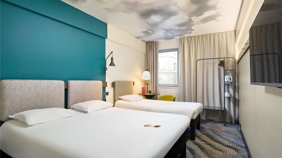 Ibis Praha Wenceslas Square Exterior