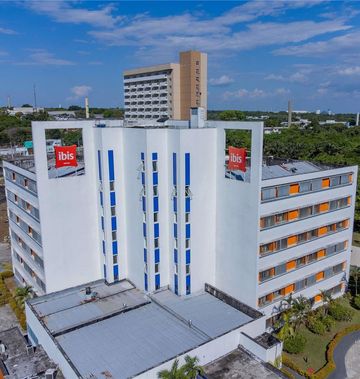 Ibis Manaus