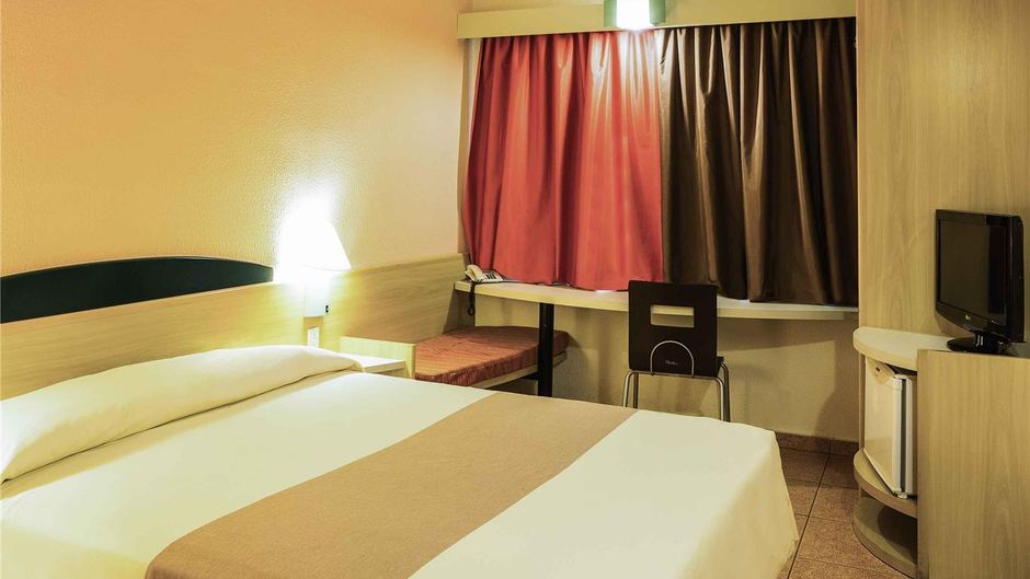 Ibis Taubate Exterior
