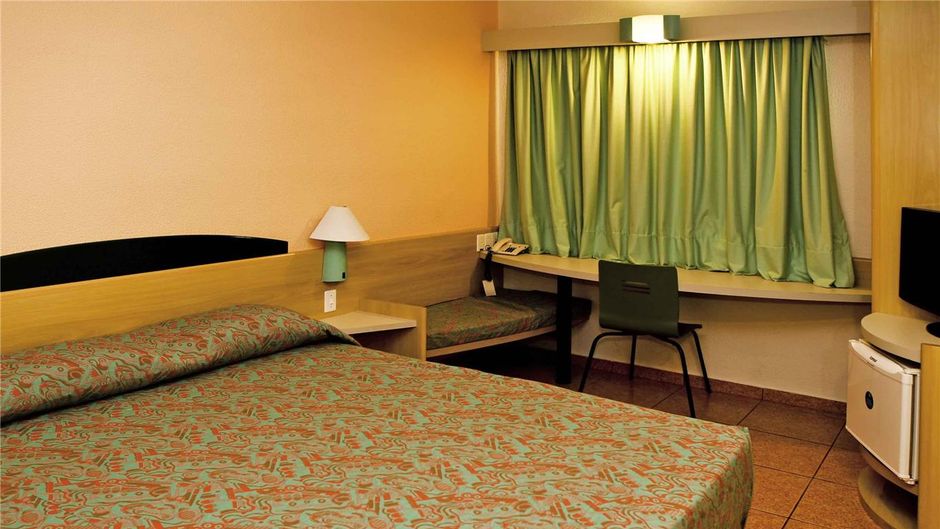 Ibis Taubate Room