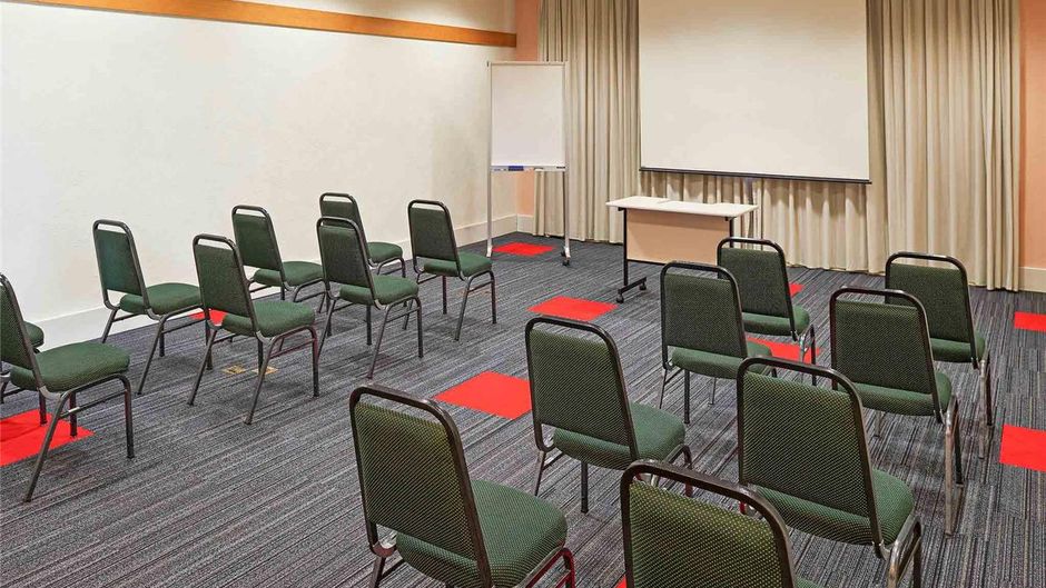 Ibis Sao Carlos Other