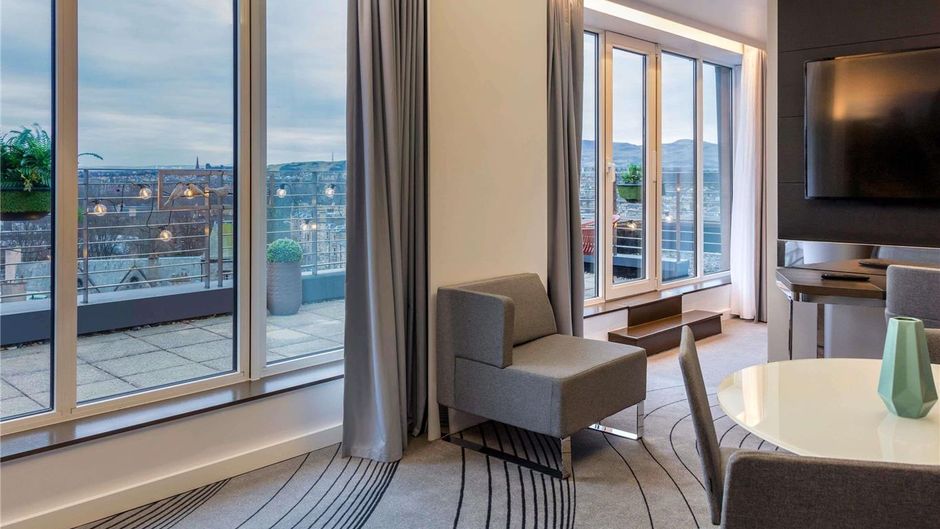 Novotel Edinburgh Centre Suite