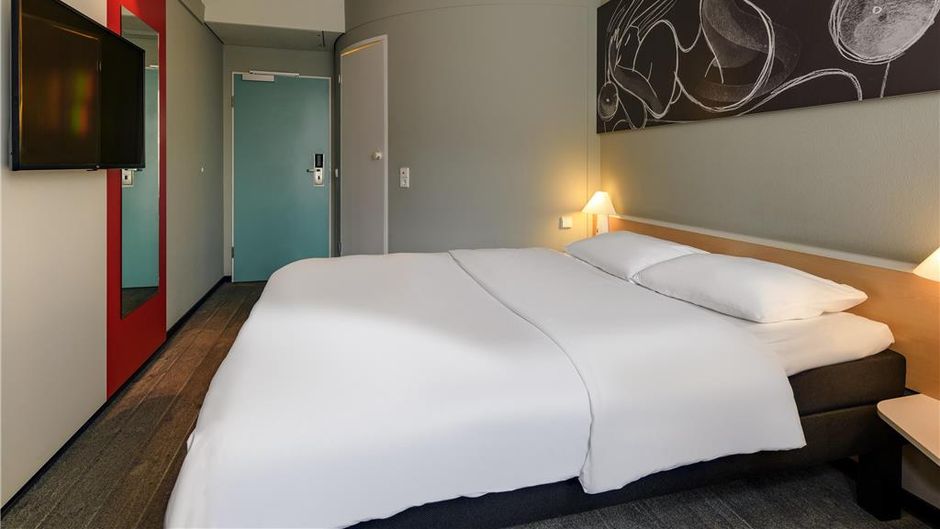 Ibis Alsterring Room