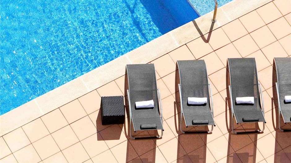 Ibis Styles Barcelona San Joan Despi Pool