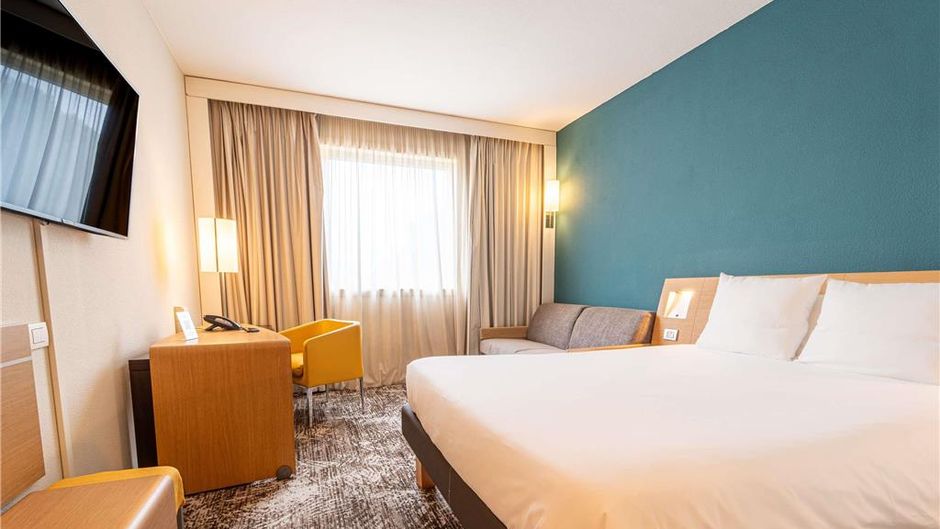 Novotel Rome East Room