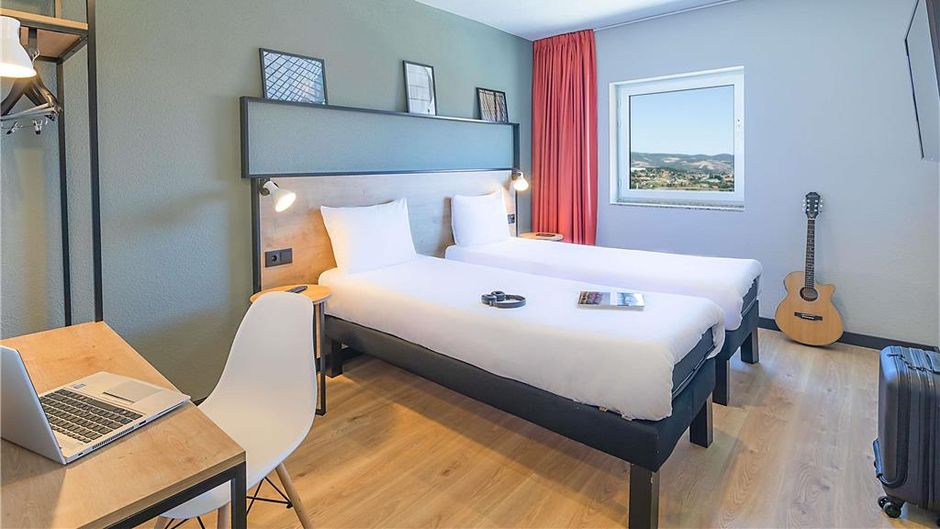 Hotel Ibis Braganca Room