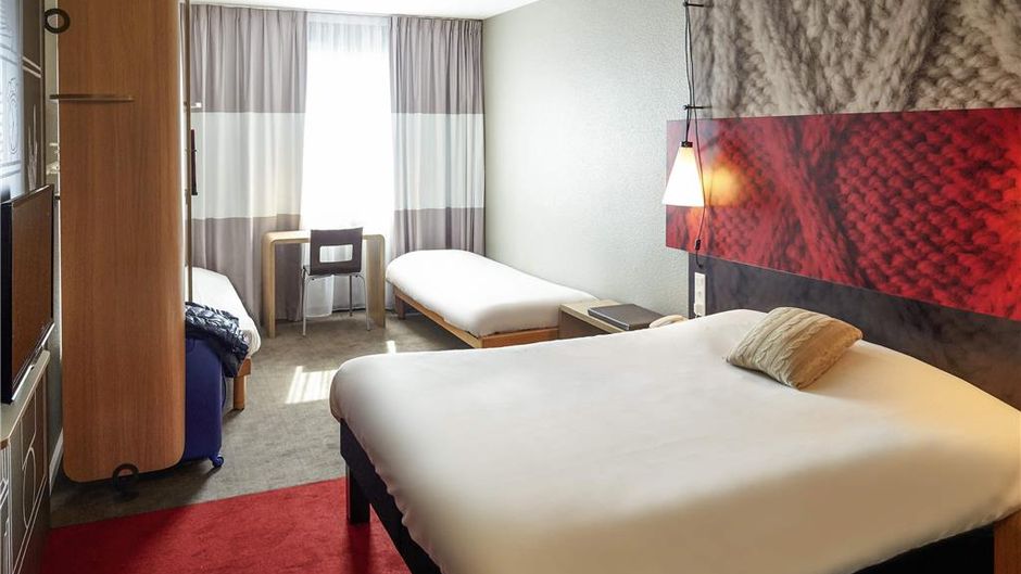 Ibis Hotel Cholet Room