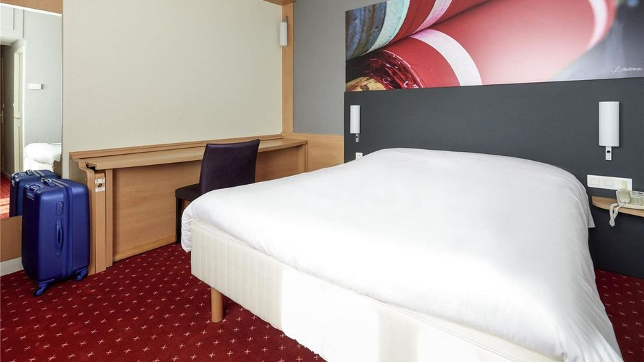 Ibis Hotel Cholet Room