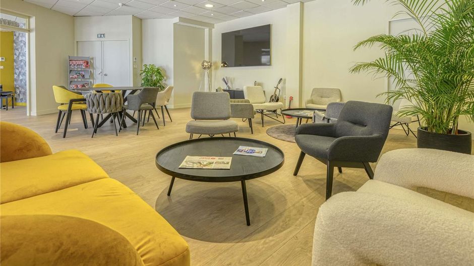Ibis Hotel Cholet Exterior
