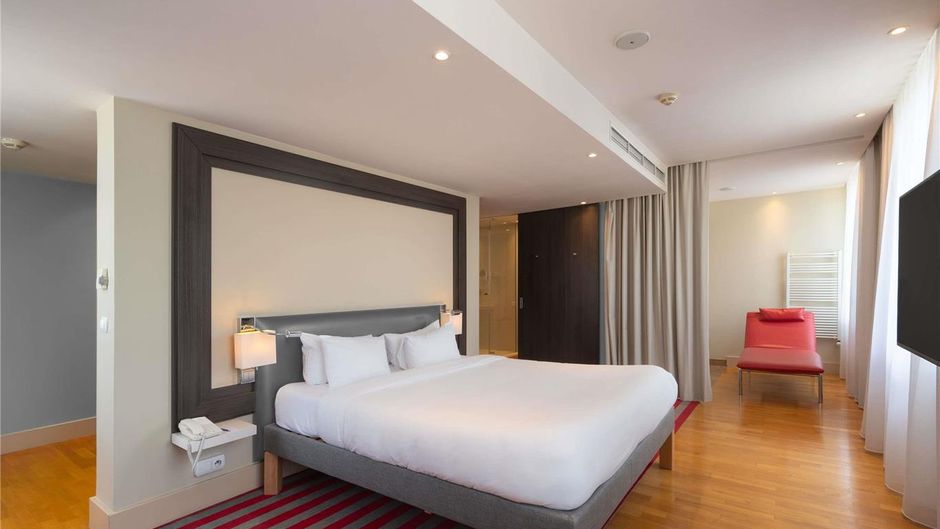 Mercure Grand Room