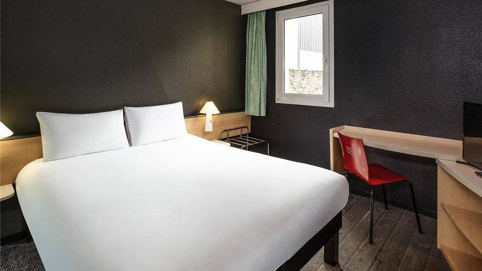 Ibis Lannion Room