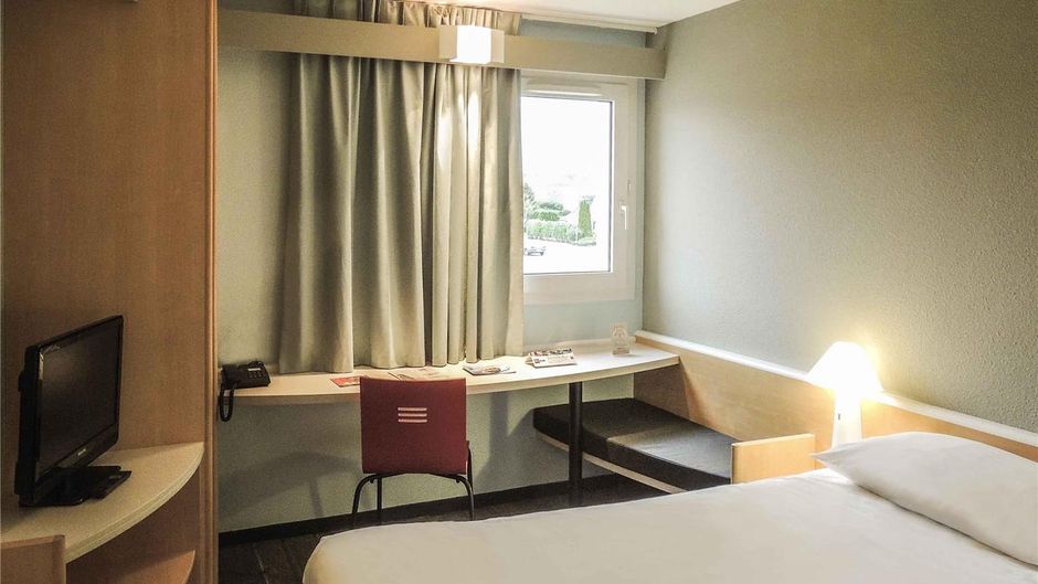 Ibis Auray Room