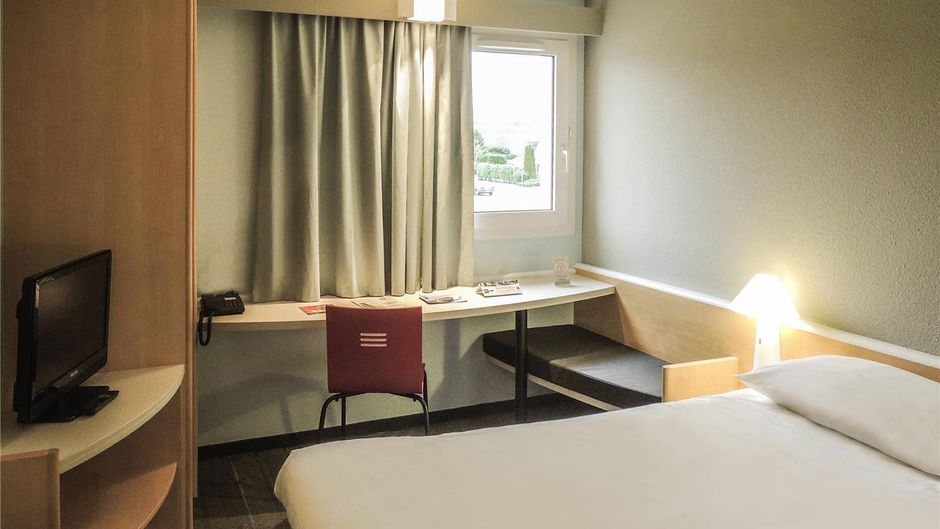 Ibis Auray Room