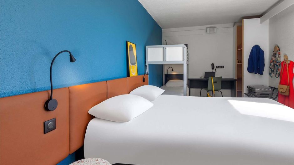 Ibis Auch Room