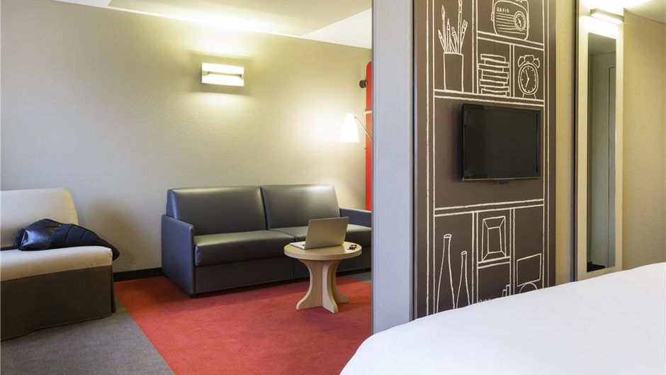 Ibis Rennes Centre Gare Sud Other
